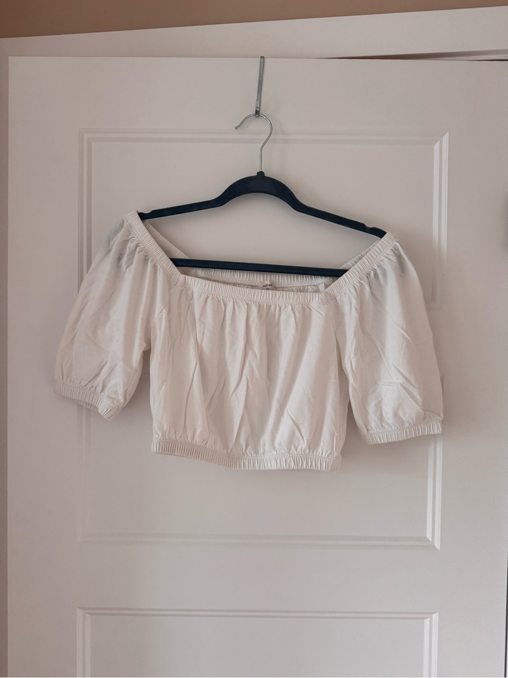 Aritzia White Off-Shoulder Cropped Top